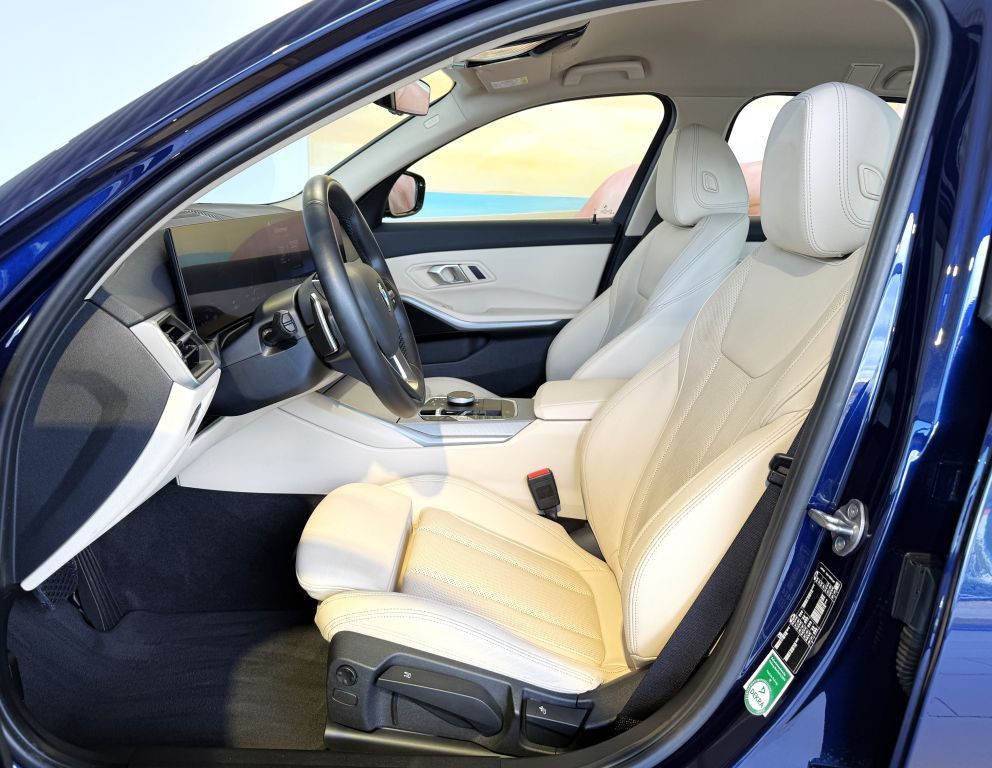 BMW 320i Tour Individual HUD+KAM+NAVI-LivePro+LEDer foto 3