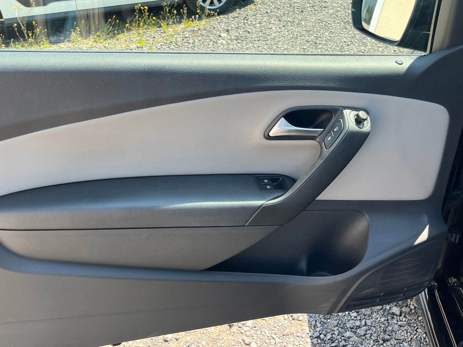 Fahrzeugabbildung Volkswagen Polo V 1.4 TSI BlueGT Navi Leder 1.HD SCHECKHEFT