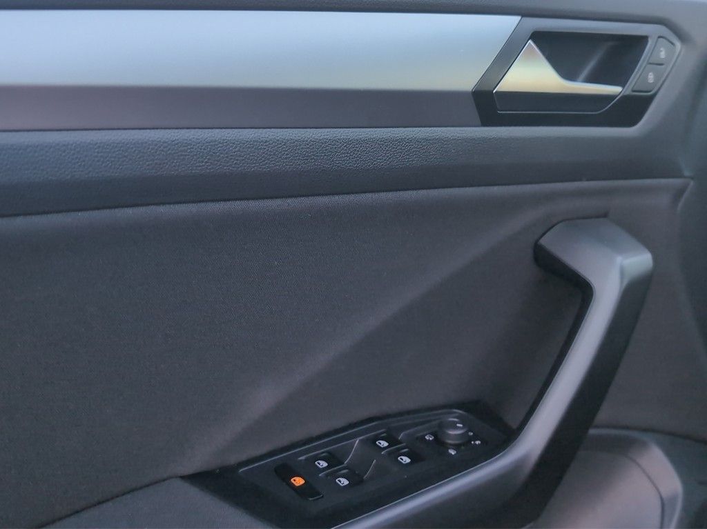 Volkswagen T-Roc - Bild 12