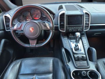 Porsche Cayenne - 11