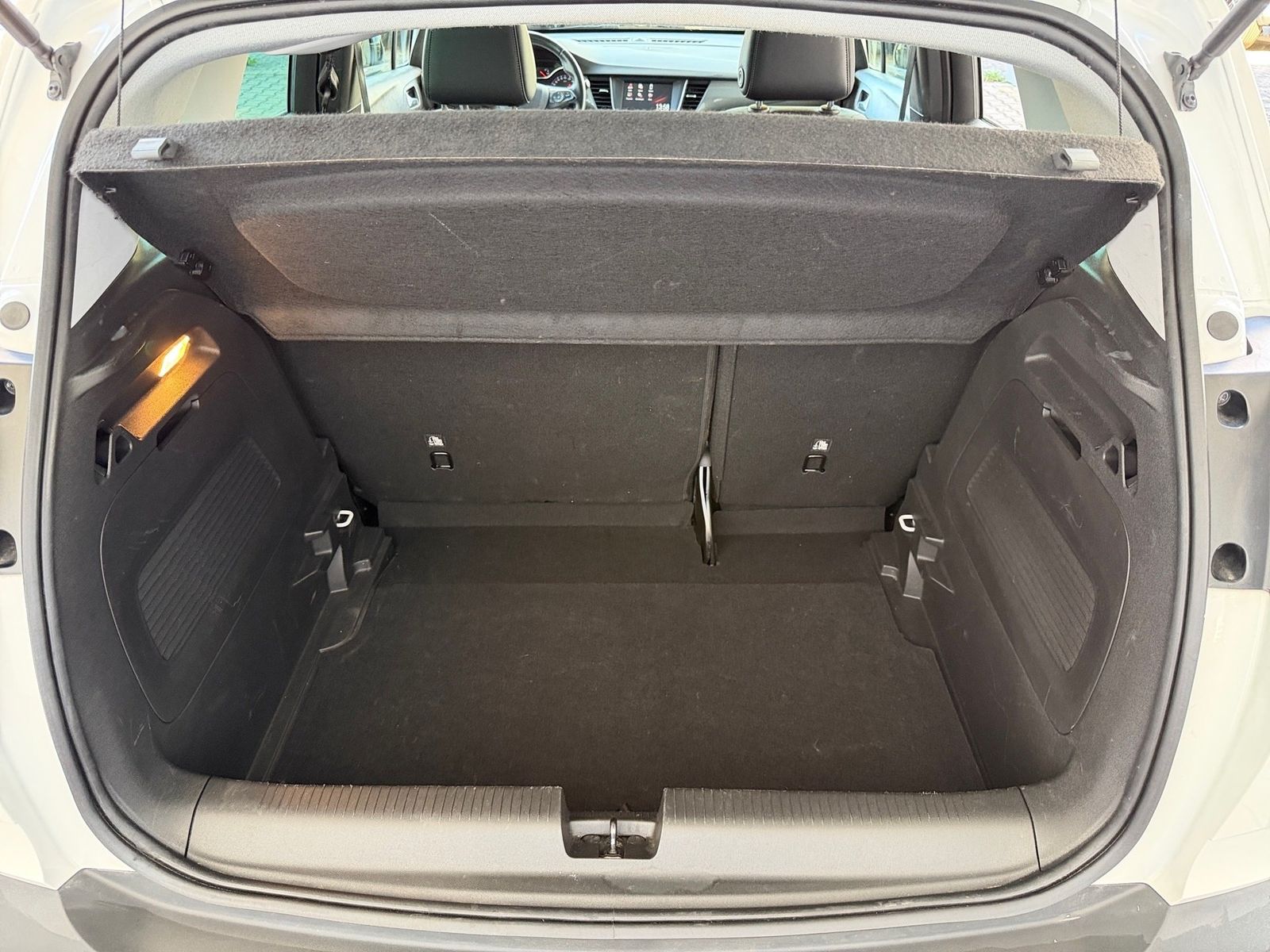 Fahrzeugabbildung Opel Crossland 1.2 Turbo Elegance AHK,Kamera,LED,PDC