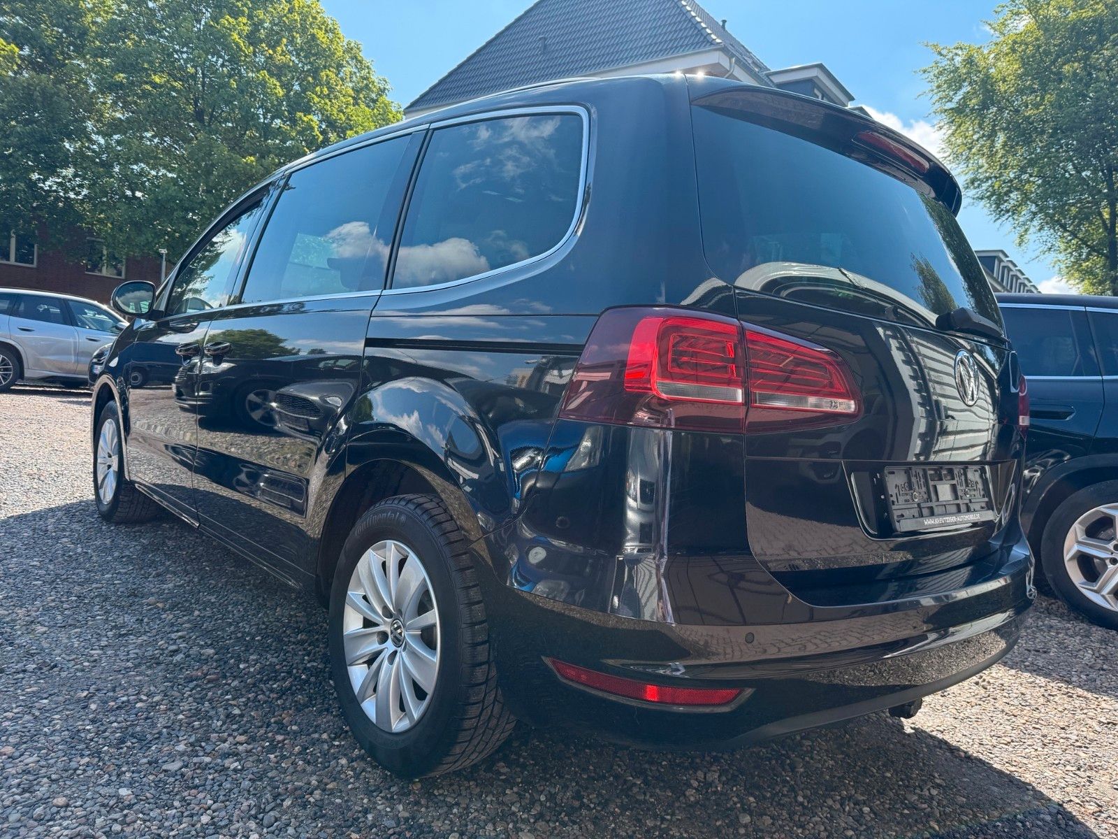 Fahrzeugabbildung Volkswagen Sharan Comfortline Automatik 7. Sitzer