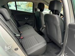 Fahrzeugabbildung Megane III Limited 1.2 TCe 115 nur 5000 km!!