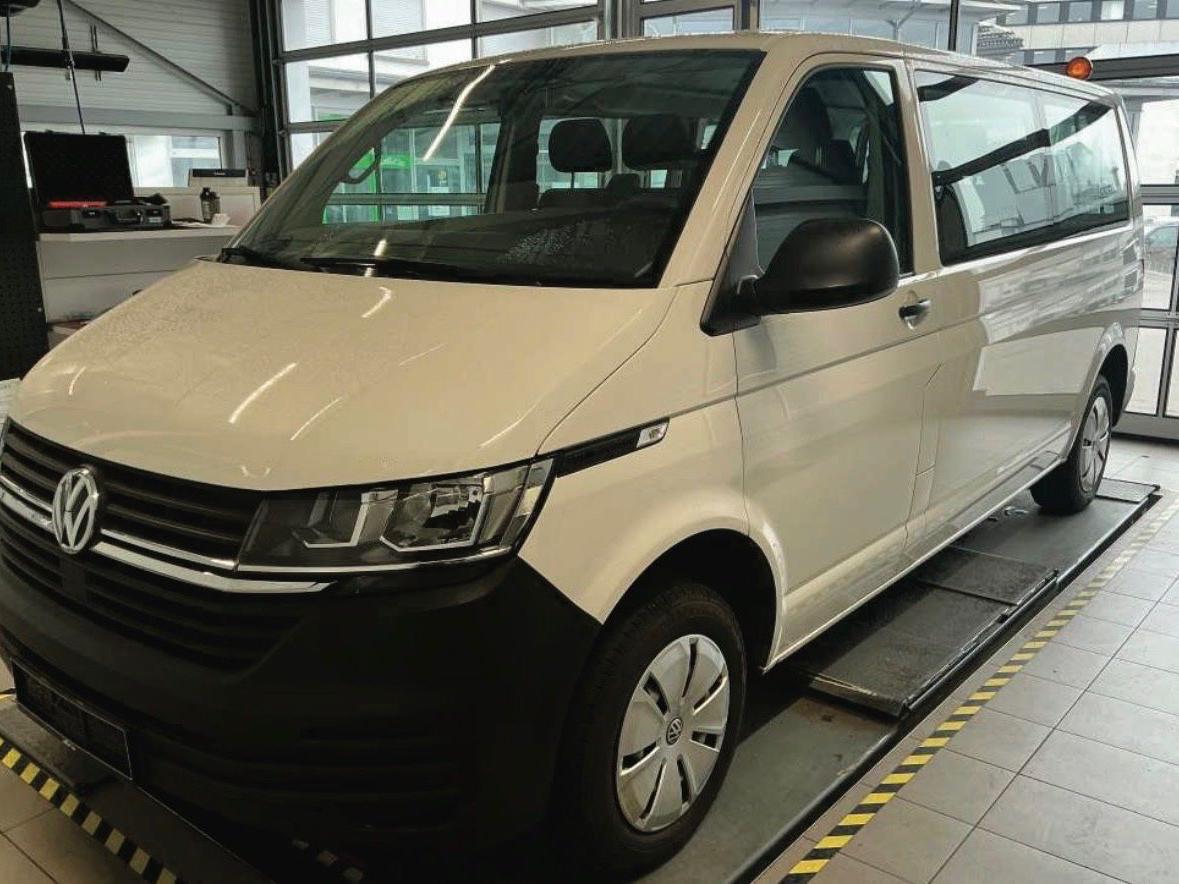 Volkswagen T6.1 Transporter Kombi lang 9 SITZE KLIMA