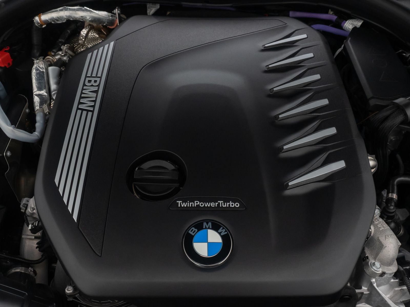 Fahrzeugabbildung BMW 530d xD Luxury Line DAB HUD Kamera Sport Alarm