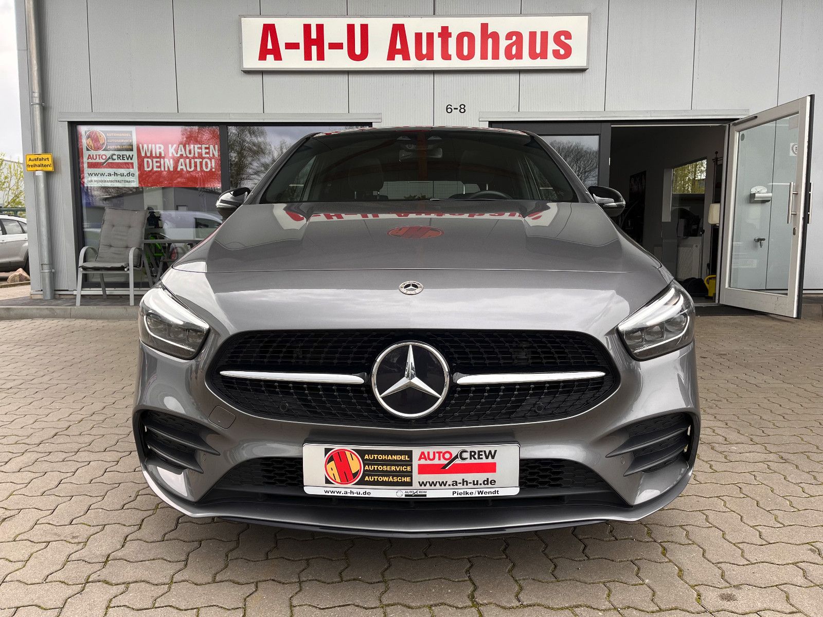 Fahrzeugabbildung Mercedes-Benz B 200  Edition 2020 AMG/Aut/Dach
