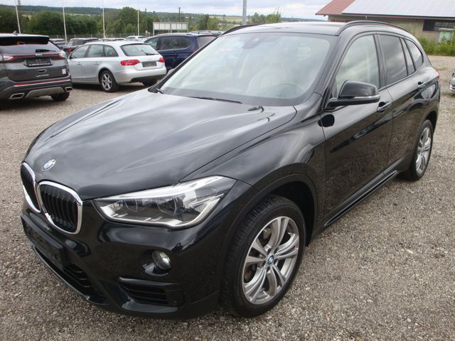 BMW X1 xDrive 25 i Sport Line *LED/Navi/Leder/AHK*