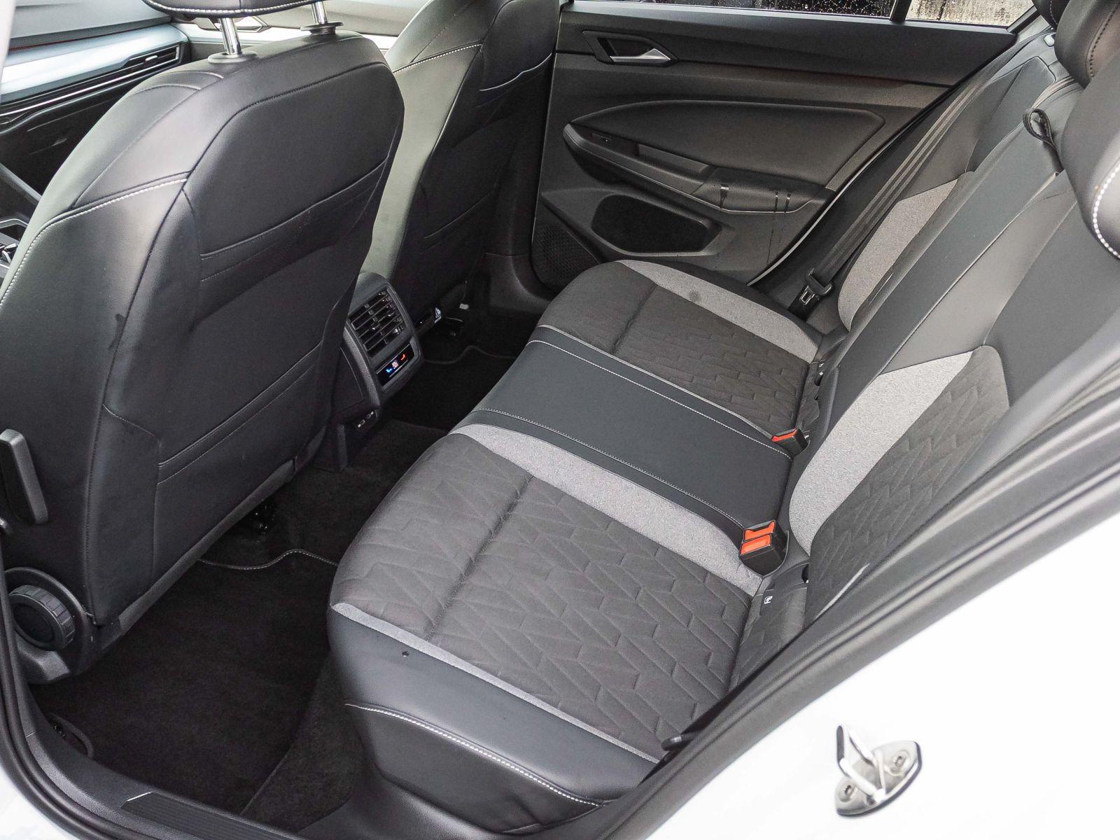 Volkswagen Golf VIII 1.5 eTSI Goal DSG Navi LED CarPlay ACC, миниатюра 13