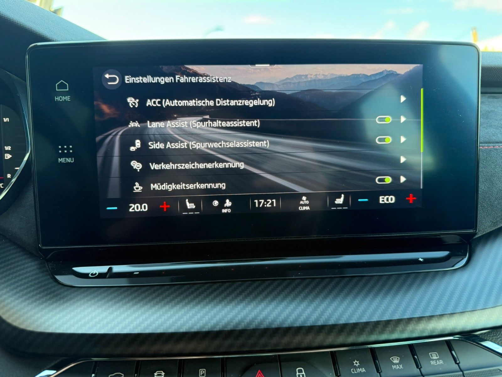 Fahrzeugabbildung SKODA Octavia 1.4 TSI iV RS HUD+R-Kamera+