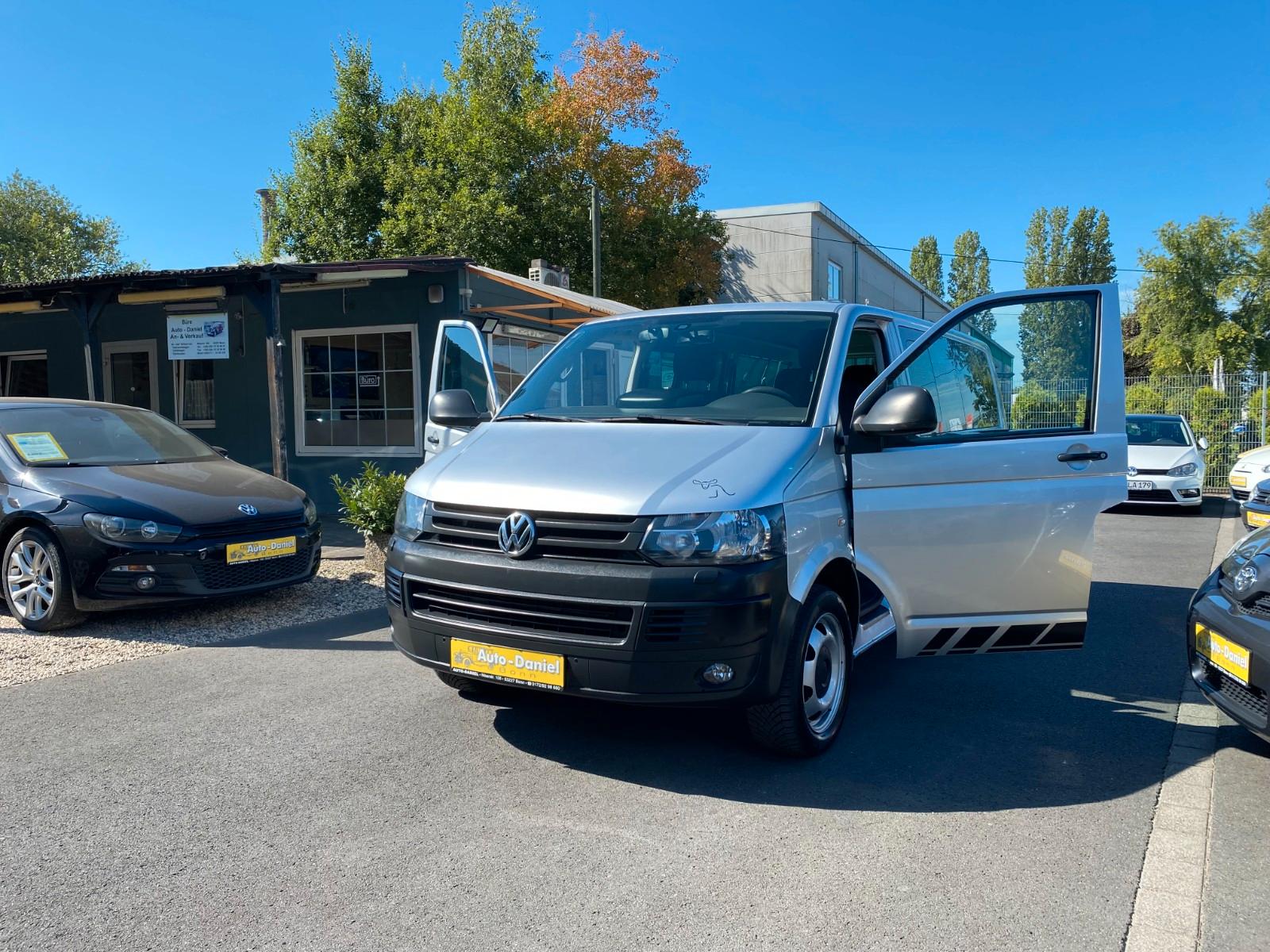 Volkswagen T5 2.0 TDI 8.Sitzer NAVI Einparkhilfe AHK