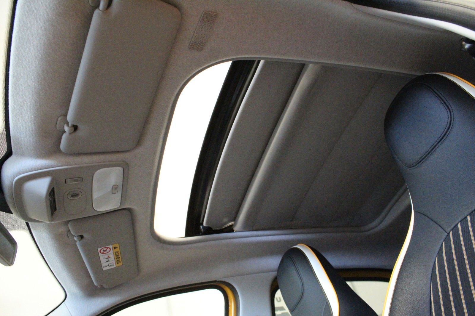 Fahrzeugabbildung Renault Twingo SCe65 Intens*Easy Link*Faltdach*