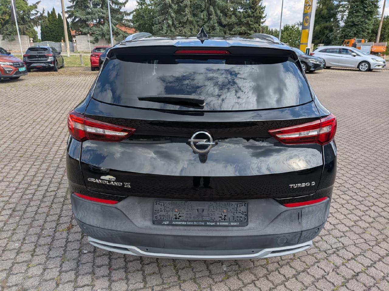 Fahrzeugabbildung Opel Grandland 1.6D Ultimate AT8 incl. WKR