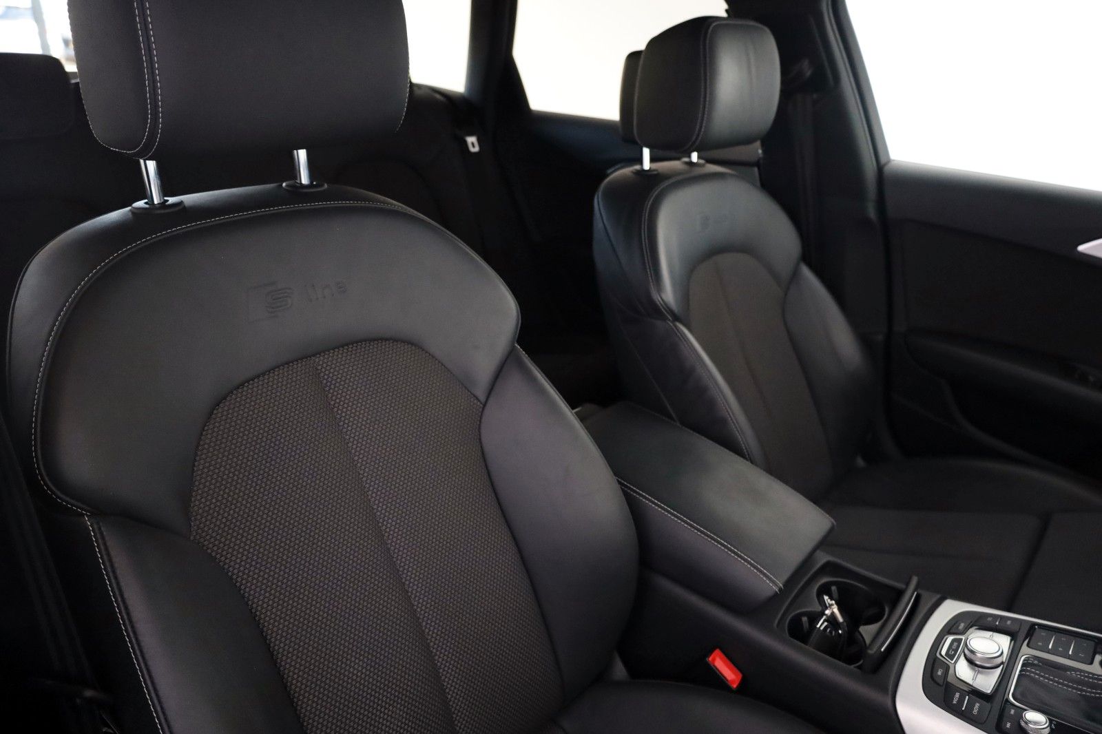 Fahrzeugabbildung Audi A6 Avant 1.8 TFSI ultra S Line TLeder,Navi,Xenon