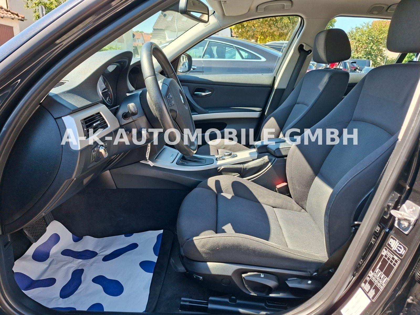BMW 320 2012 — photo 36