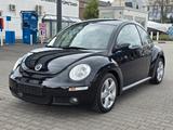Volkswagen New Beetle Lim. 2.0 - Volkswagen New Beetle mit Benzin-Antrieb: Automatik
