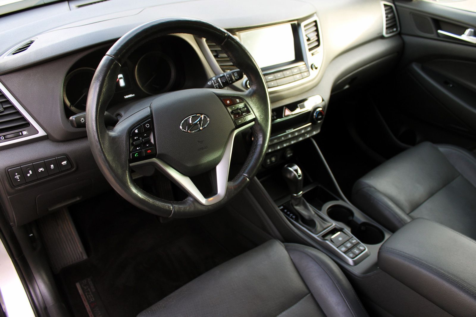 Fahrzeugabbildung Hyundai Tucson 1.6 Turbo Premium 4WD LED SHZ AHK KAM BT