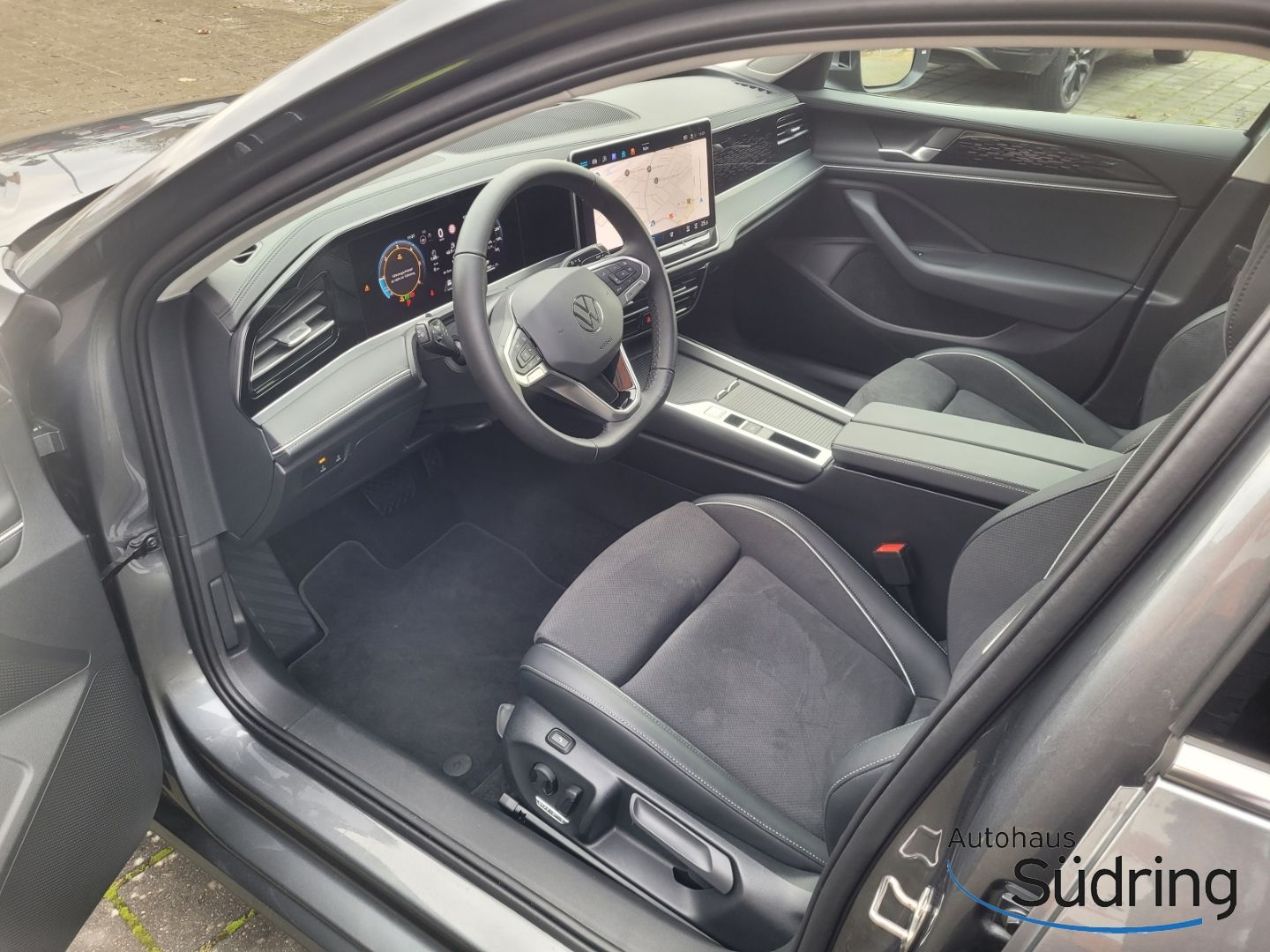 Passat Variant 2,0 TDI Business DSG HUD AHK Navi