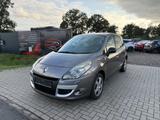 Renault Scenic III BOSE Edition 1.6 DCI TEILLEDER/TEMPO. - Renault Scenic aus 2011: Bose