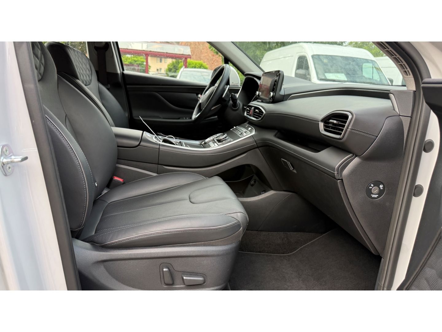 Fahrzeugabbildung Hyundai SANTA FE Trend 4WD LEDER El. PANODACH NAVI LED A