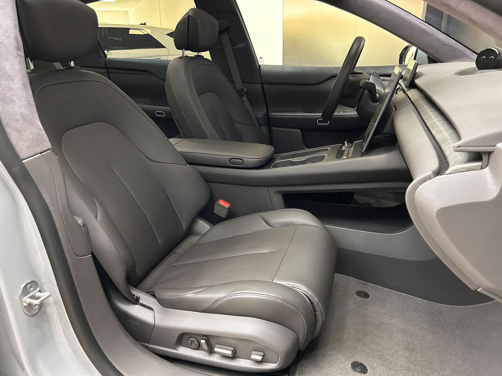 Fahrzeugabbildung NIO ET7 AWD BATTERI INKL PANO+HEAD+360+ACC+LED+AHK+
