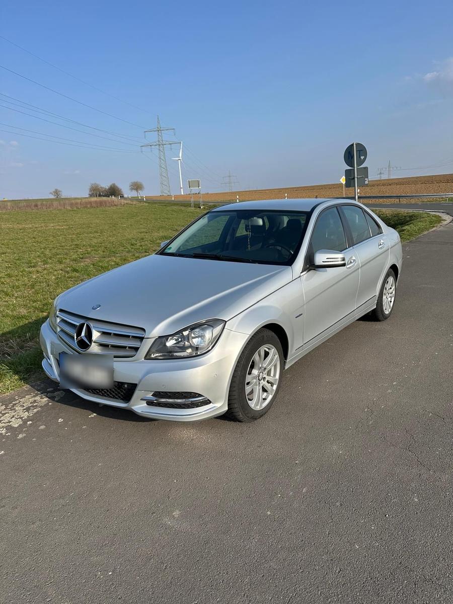 Mercedes-Benz C 220