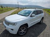 Jeep Grand Cherokee 3.0l V6 MultiJet 184kW Overla... - Jeep Grand Cherokee: 6.1