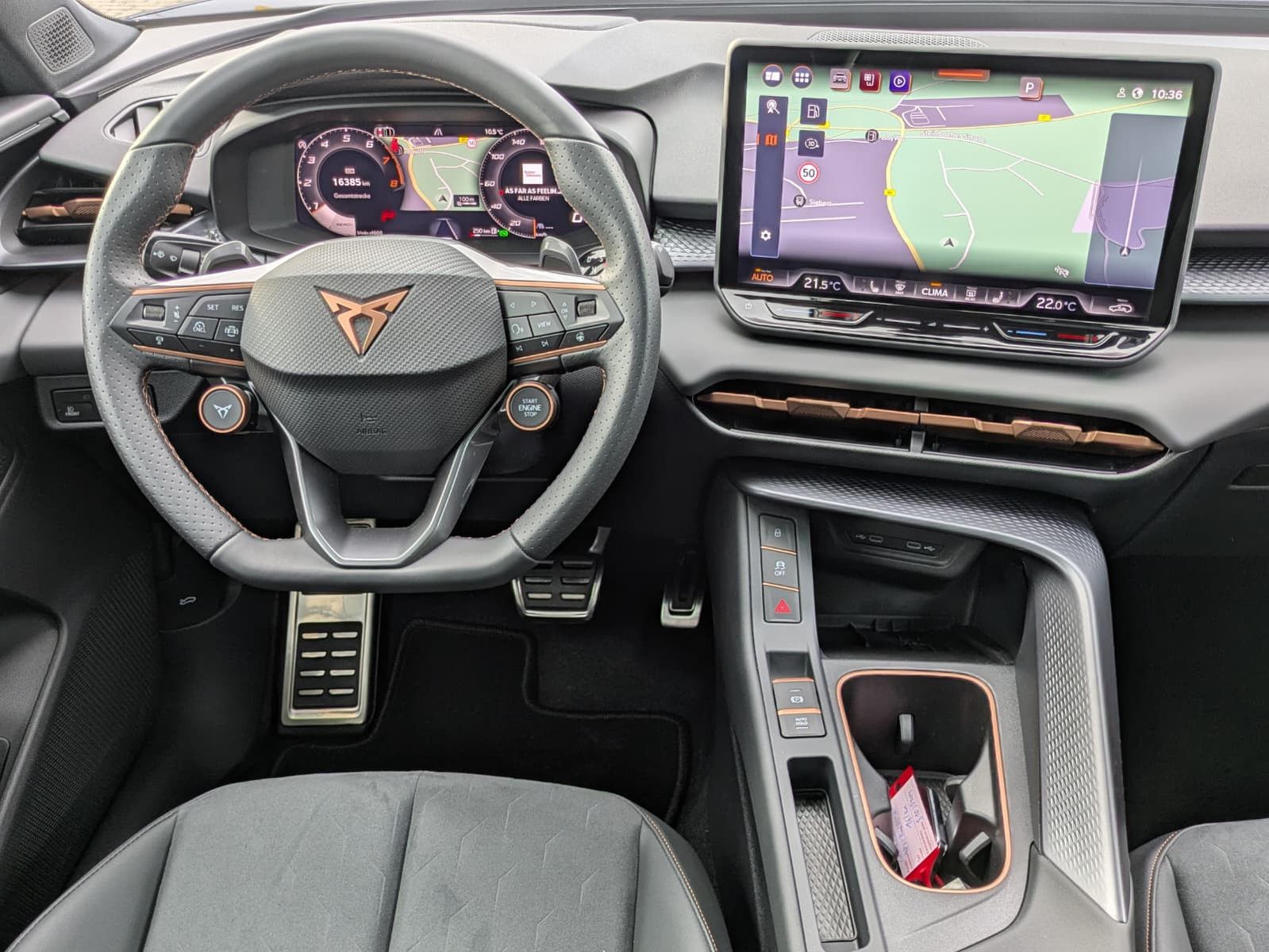 Fahrzeugabbildung CUPRA Terramar 2.0 TSI 4D VZ HUD*MATRIX*PANO*DCC*20"