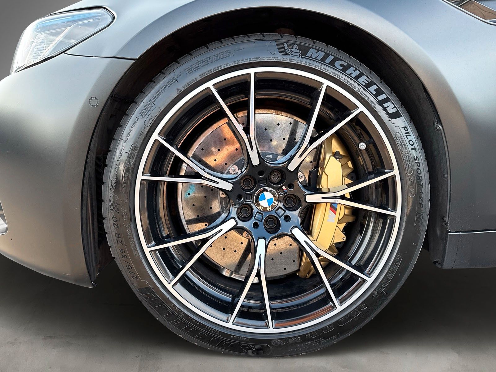 Fahrzeugabbildung BMW M5 Competition*Voll*B&W*M-Driver*Fond-TV*Keramik