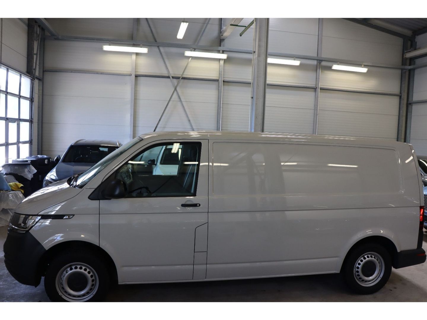 Fahrzeugabbildung Volkswagen VW T6.1 ABT e-Kasten LR DSG DAB Klima PDC 3-Sit