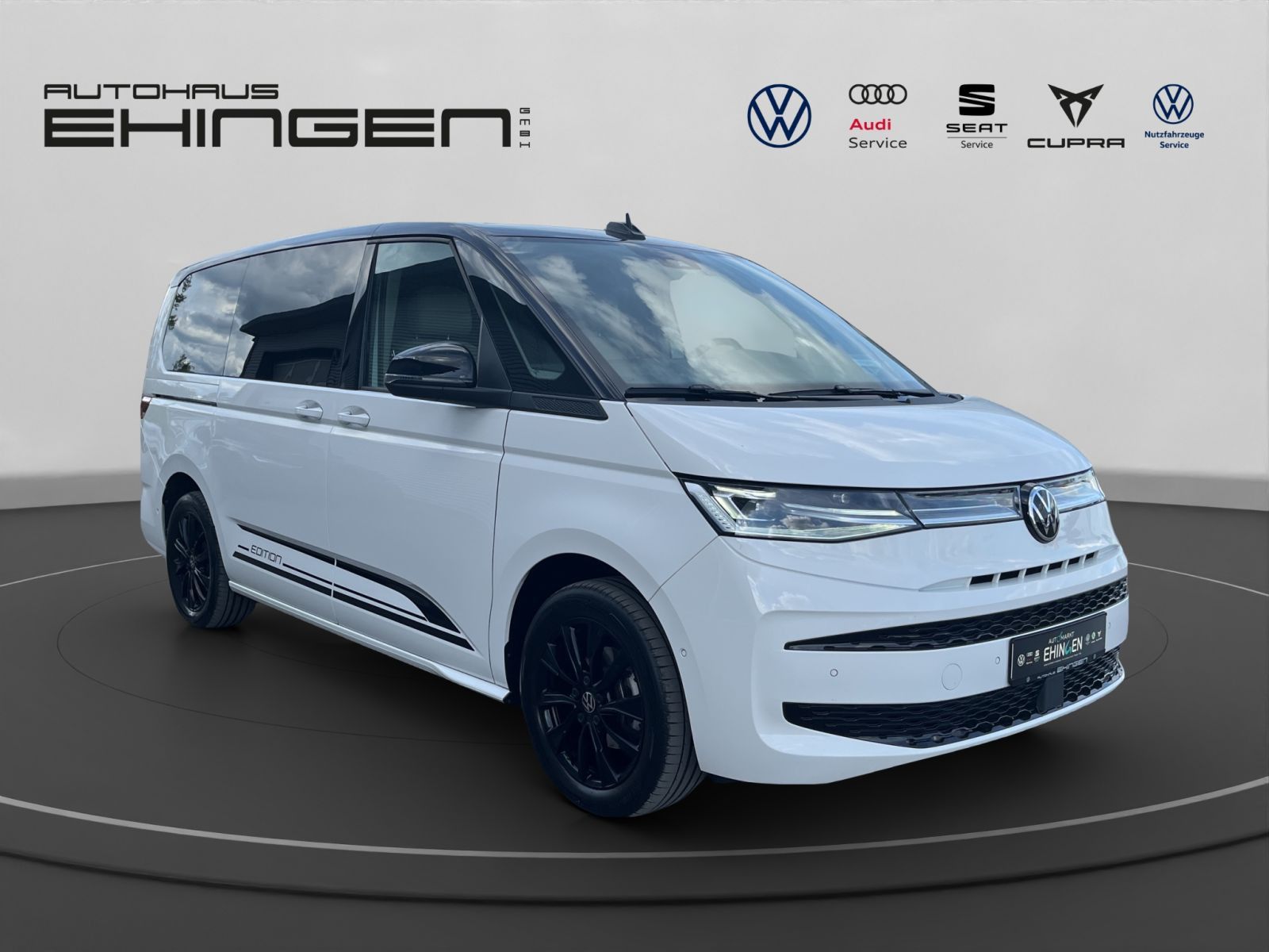 Volkswagen T7 Multivan Edition Lang AHK Pano Matrix ACC Nav foto 3