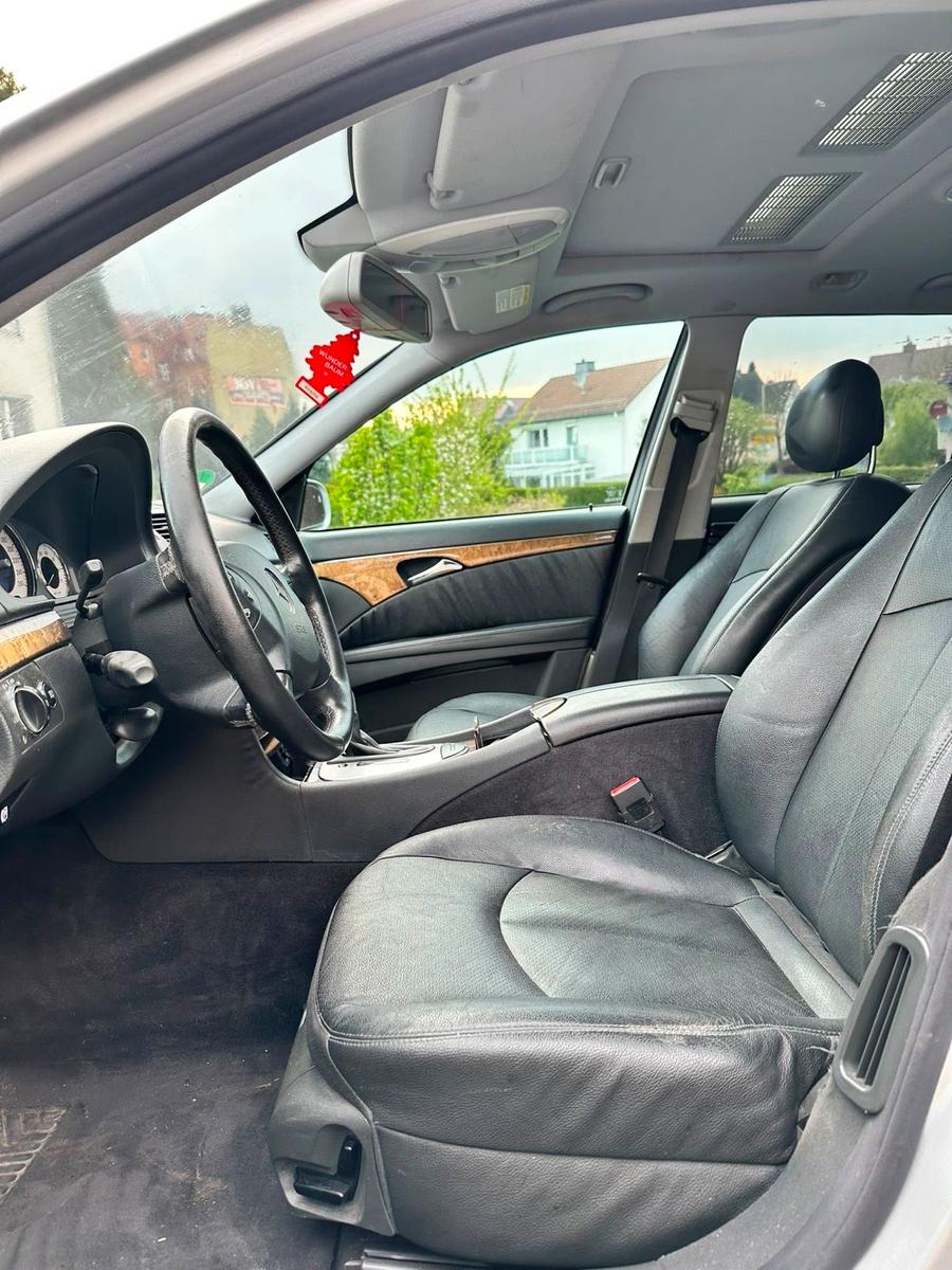 Mercedes-Benz E350 2005 — photo 5