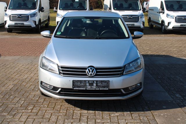 Volkswagen Passat Lim. Highline Leder