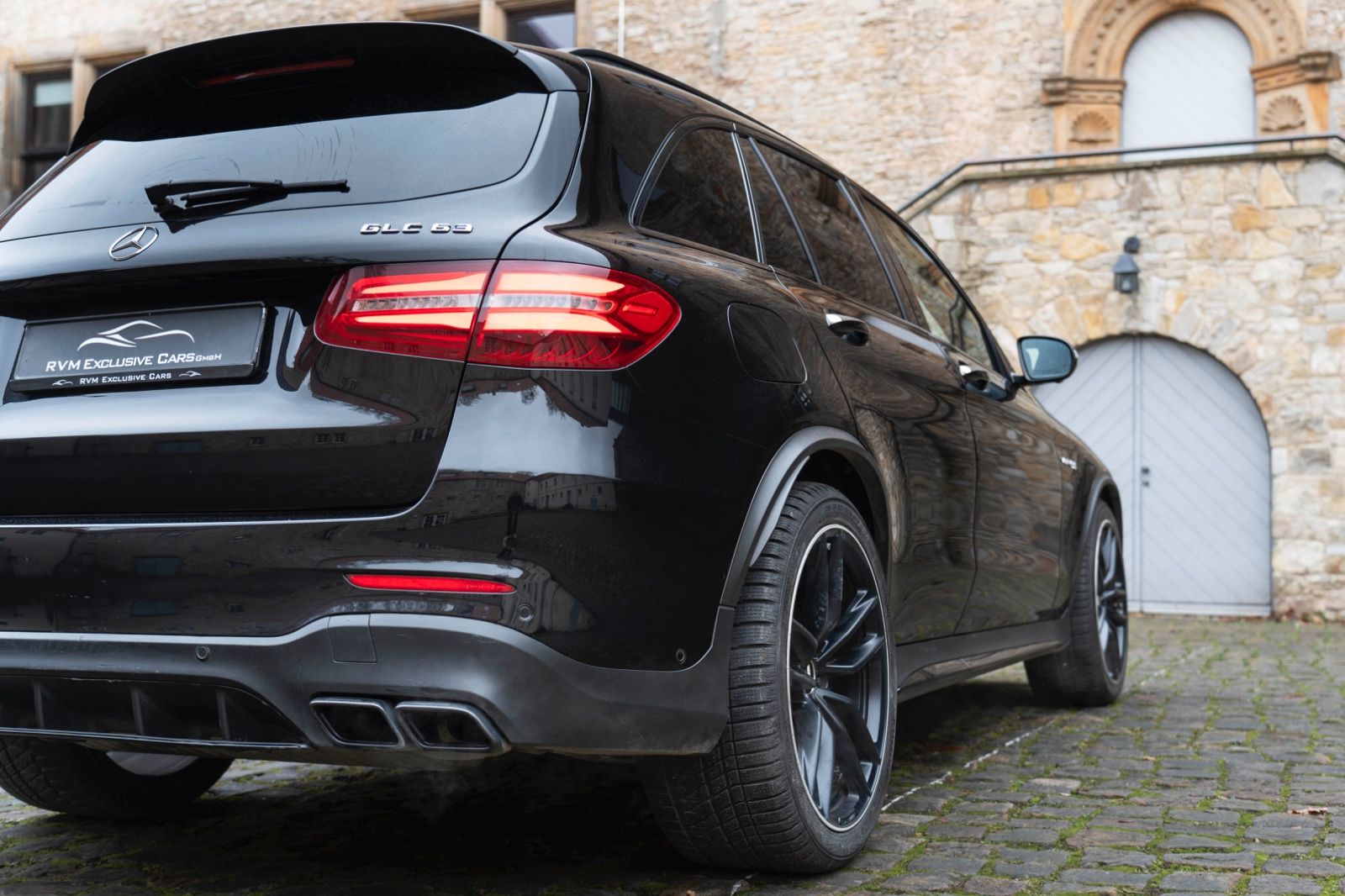 Fahrzeugabbildung Mercedes-Benz GLC 63 AMG 4MATIC BURMESTER ACC 360° NIGHT KAM
