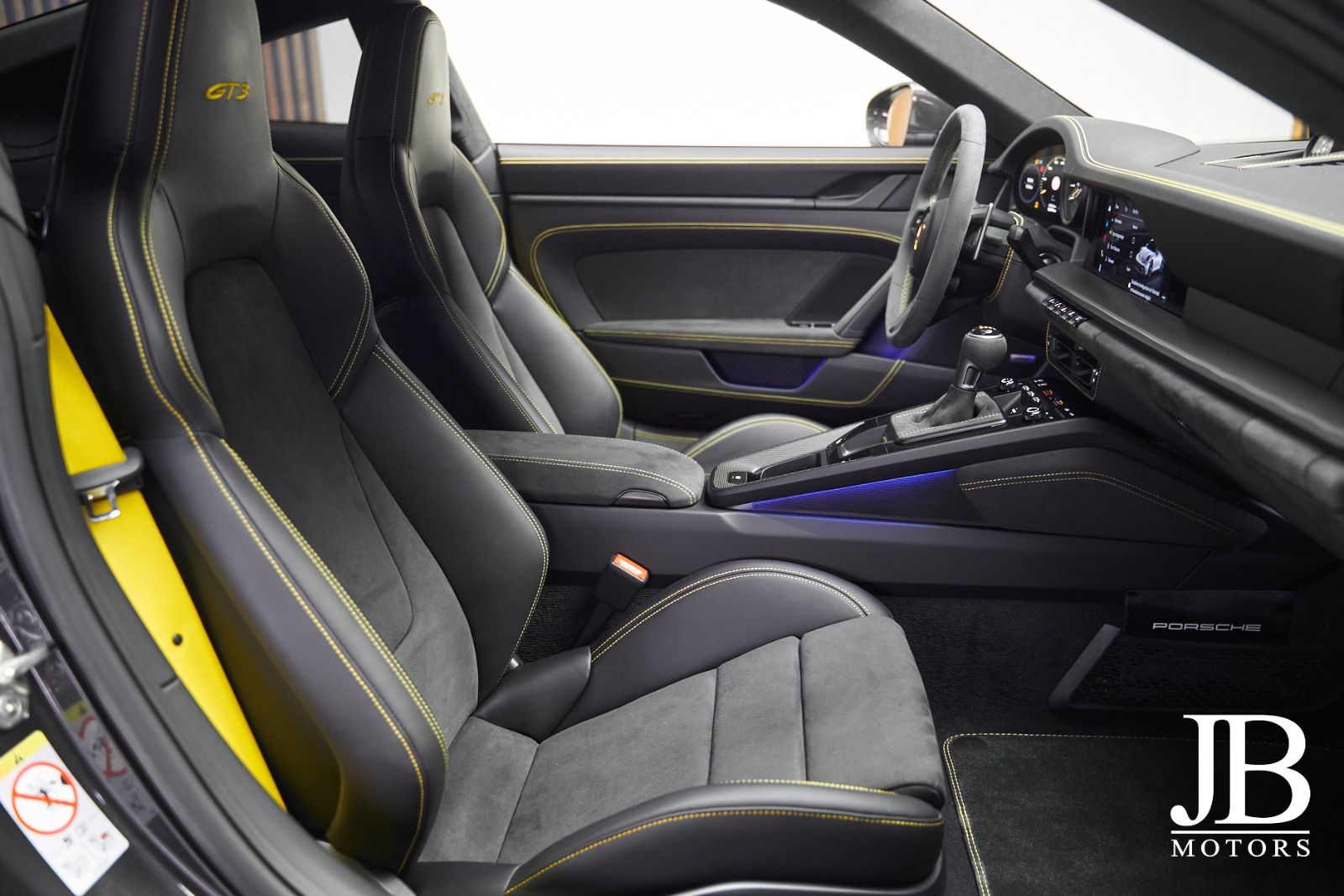 Fahrzeugabbildung Porsche 992.1 GT3 PTS PCCB Lift 18-Wege BOSE Carbon