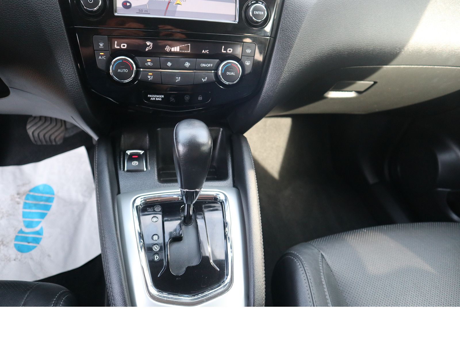 Fahrzeugabbildung Nissan Qashqai Tekna Navi Leder Scheckheftgepflegt