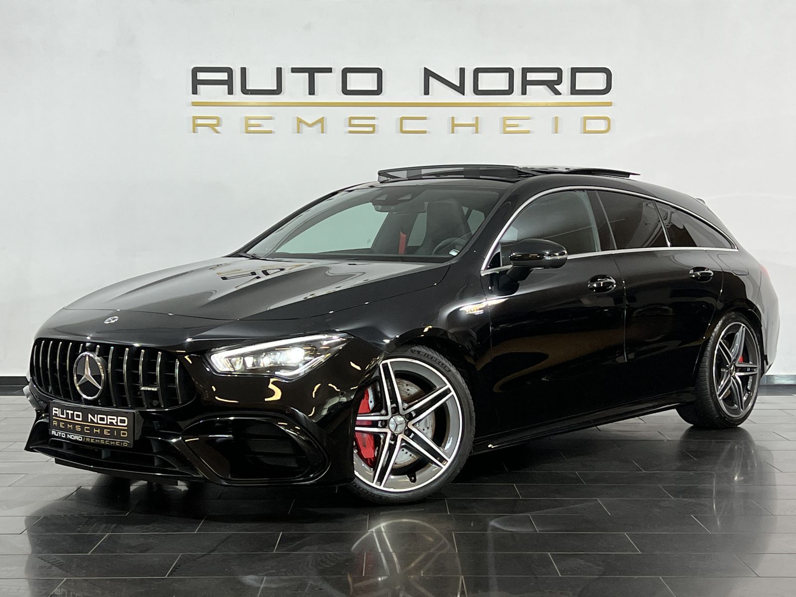 MERCEDES-BENZ CLA 45 AMG Shooting Brake S *Pano*360°Cam*LED*