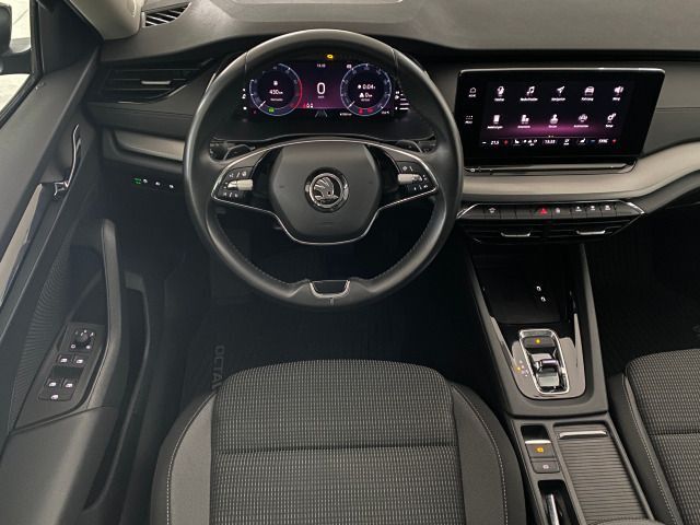 Octavia Combi Ambition 1.5 eTSI DSG NAVI+AHK+SHZ