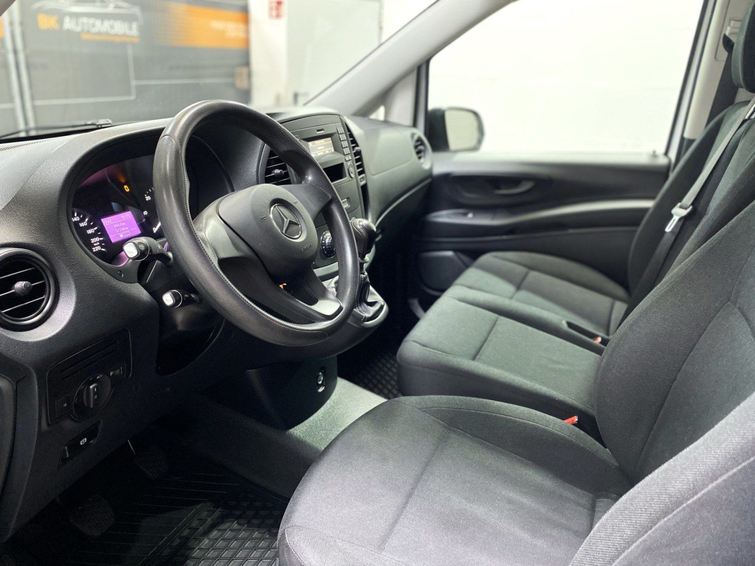 Fahrzeugabbildung Mercedes-Benz Vito 111 CDI WORKER FWD lang #AHK#Tempo#Klima