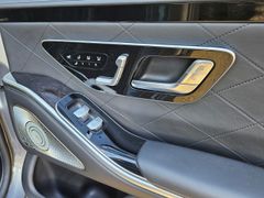 Fahrzeugabbildung S 580 e AMG Sportpaket HUD Luftfederung AD El. F