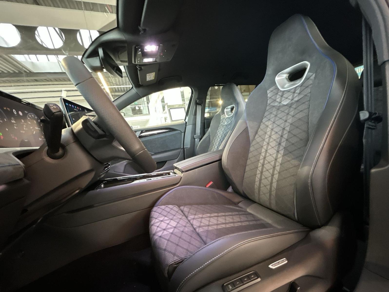 Volkswagen Passat 2.0 TDI DSG R-Line BlackStyle Winterräder