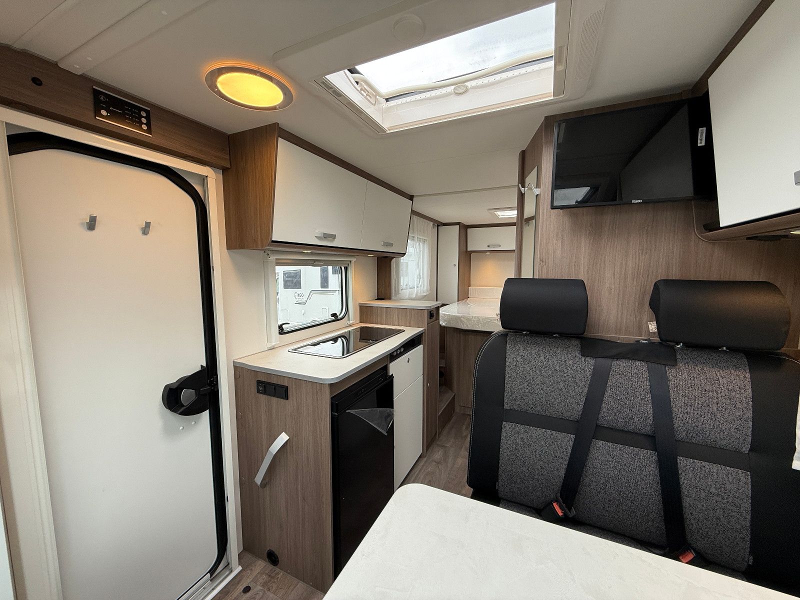Fahrzeugabbildung Carado V339 pro+ - SUMMER-SALE - 7.822 € SPAREN !