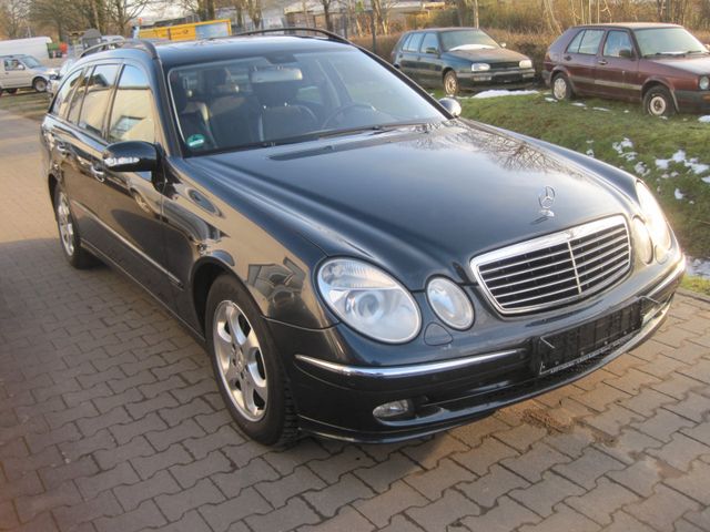 Mercedes-Benz E 220 T CDI Avantgarde AHK-Navi-Leder