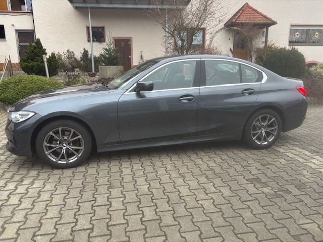 BMW 3 Lim. 320 i Sport Line,LED,SHZ,PDC,8fach