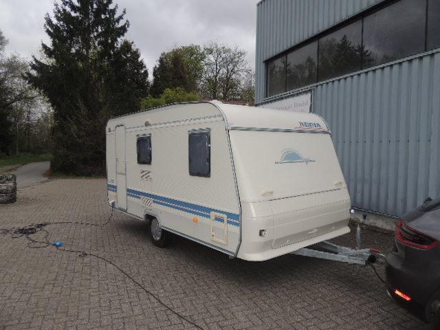 Adria Unica 432 PX-Vorzelt-WC-Franz.Bett-1300Kg-100KMh