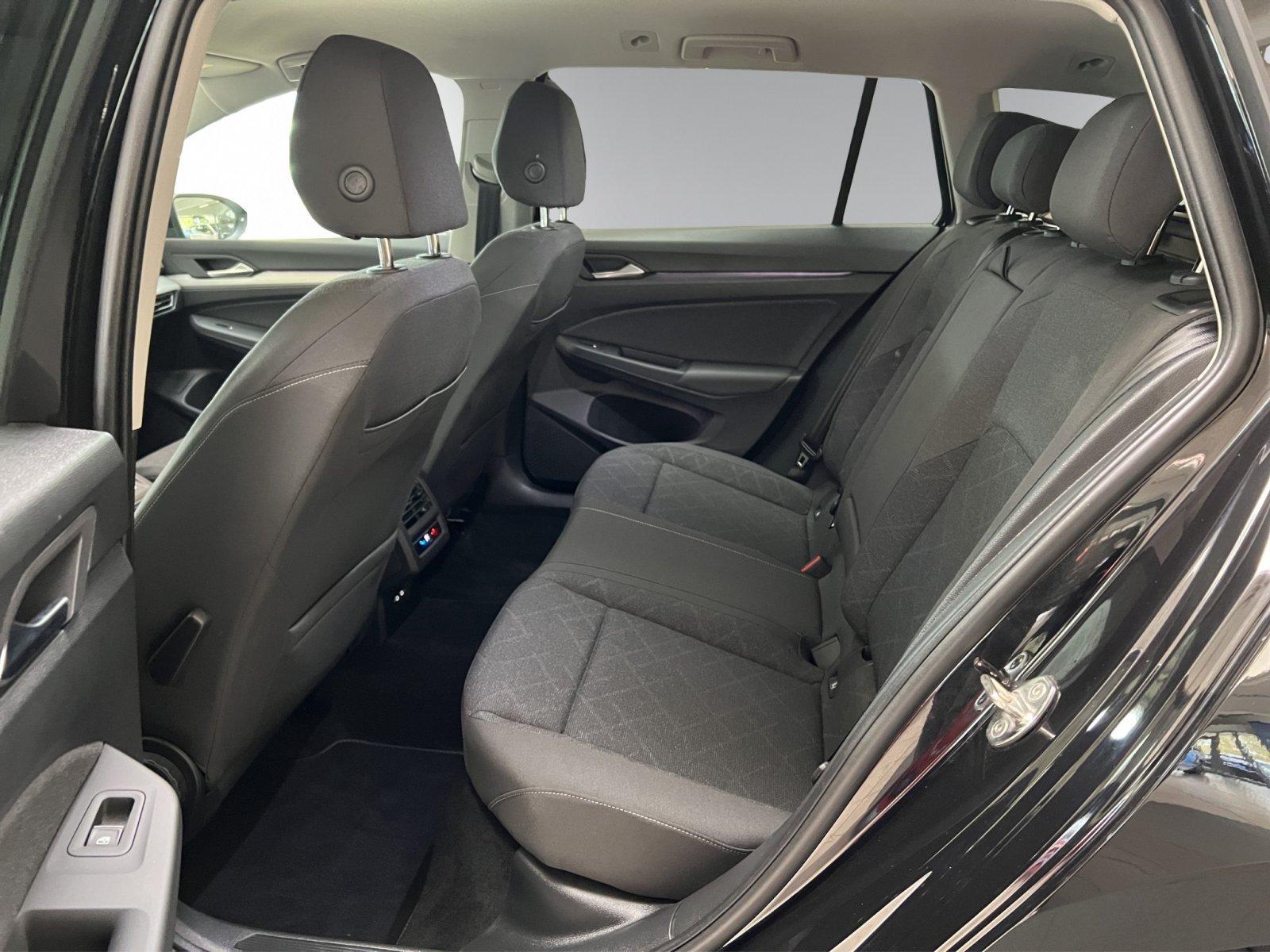 Volkswagen Golf VIII  2.0 TDI   Variant Life