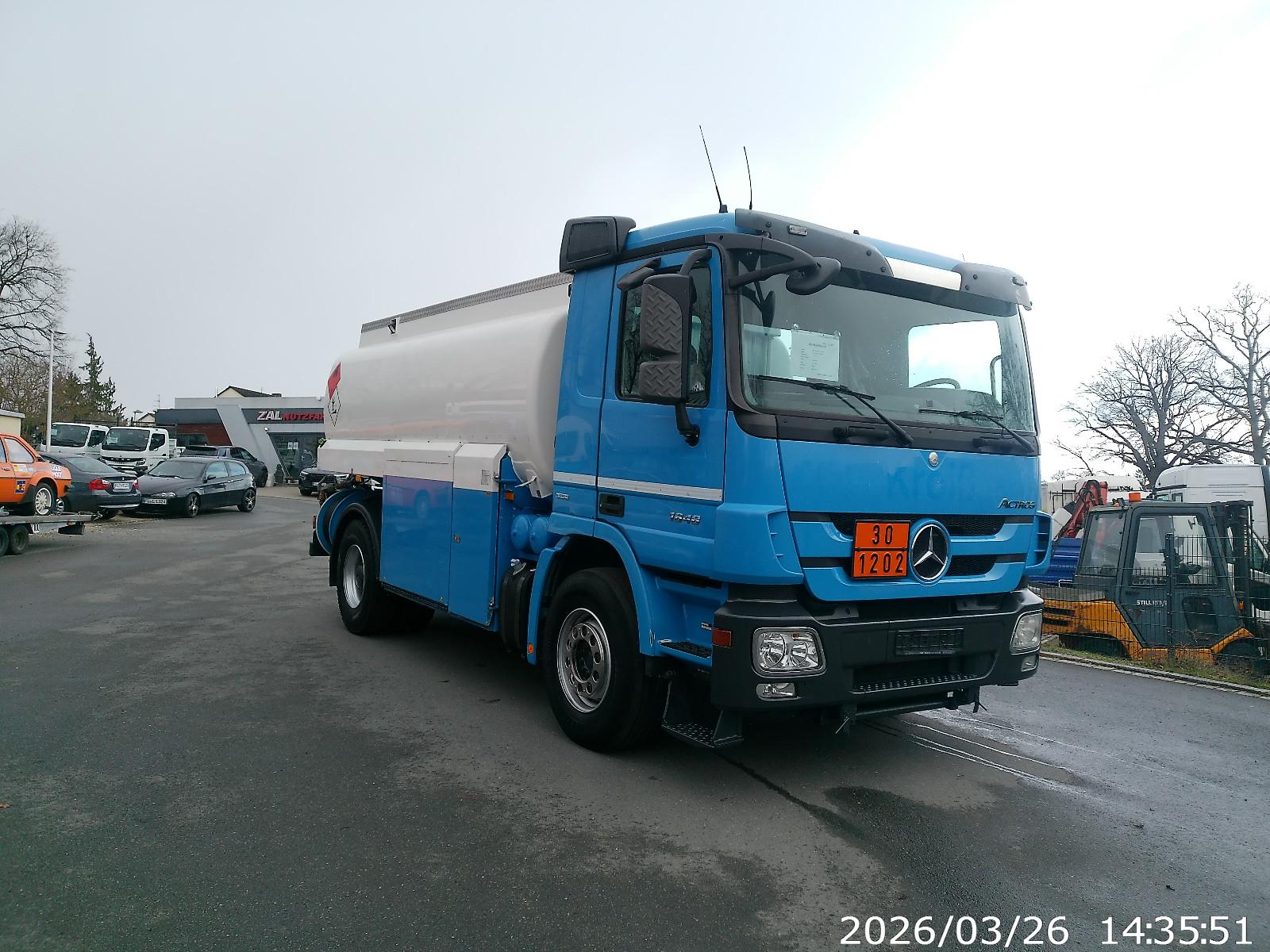 Mercedes-Benz Actros 1848 Oben & Untenbefüllung ROHR