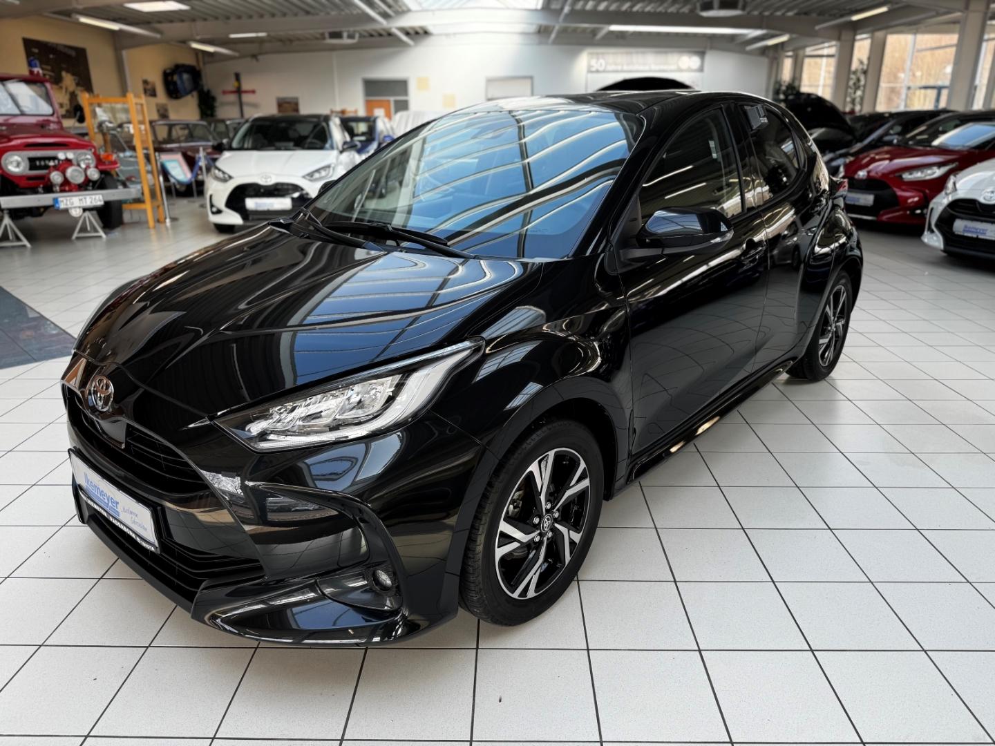 Toyota Yaris 1.5 Team DK Sitzheizung Rückfahrkamera 16