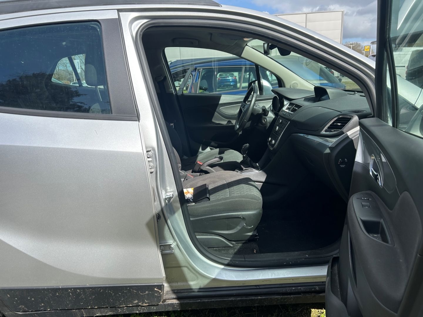 Fahrzeugabbildung Opel Mokka EDITION 1.6 5G M CRS S Rückfahrkam.