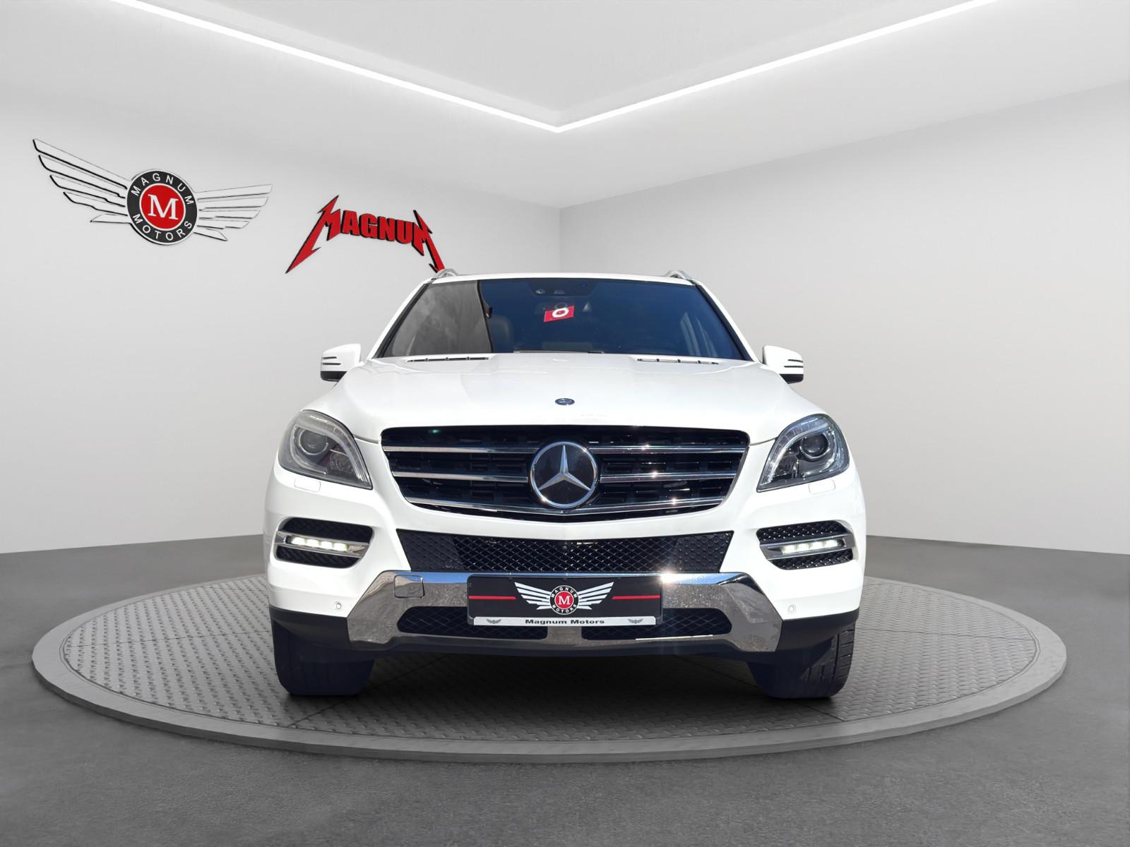 Mercedes-Benz ML 350CDI V6 4MATIC*Leder*Bi-Xenon*360°*Schieb.*