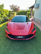 Ferrari F8 Tributo F8 Tributo - Ferrari F8 mit Halbautomatikschaltung